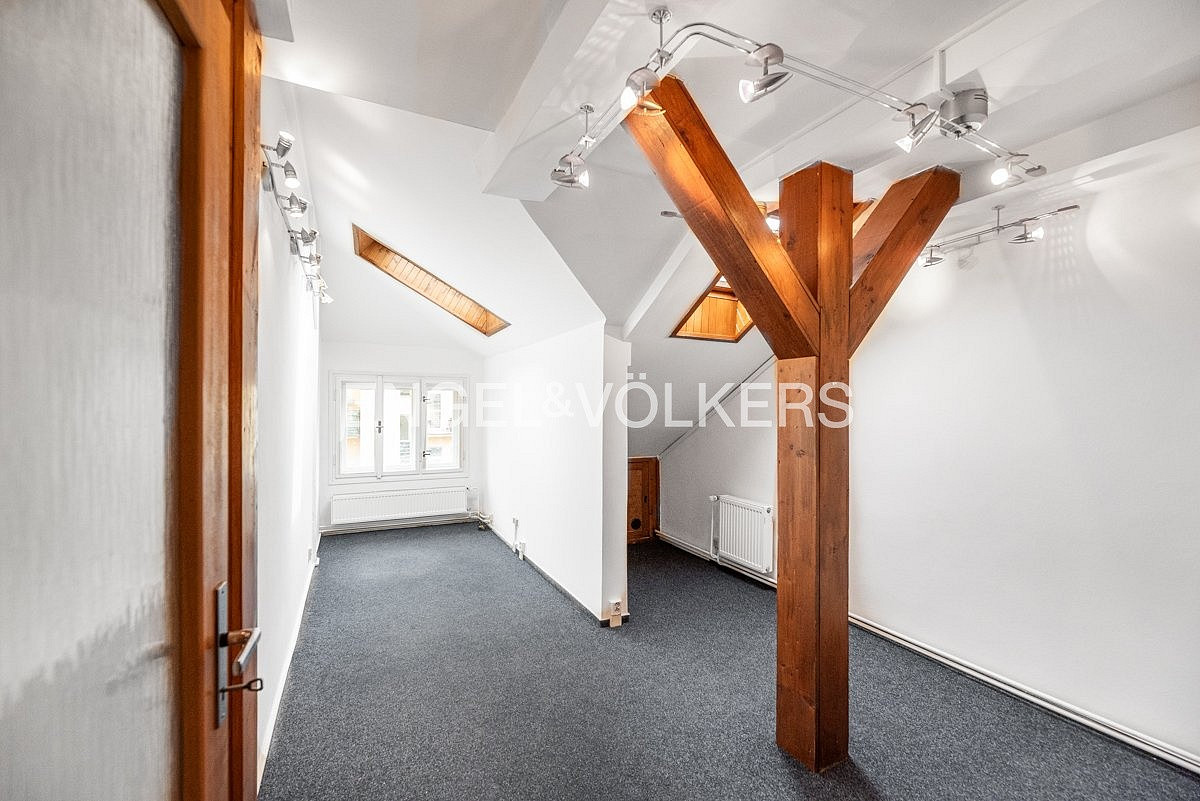 Pronájem bytu 5+1 140 m² — photo 3