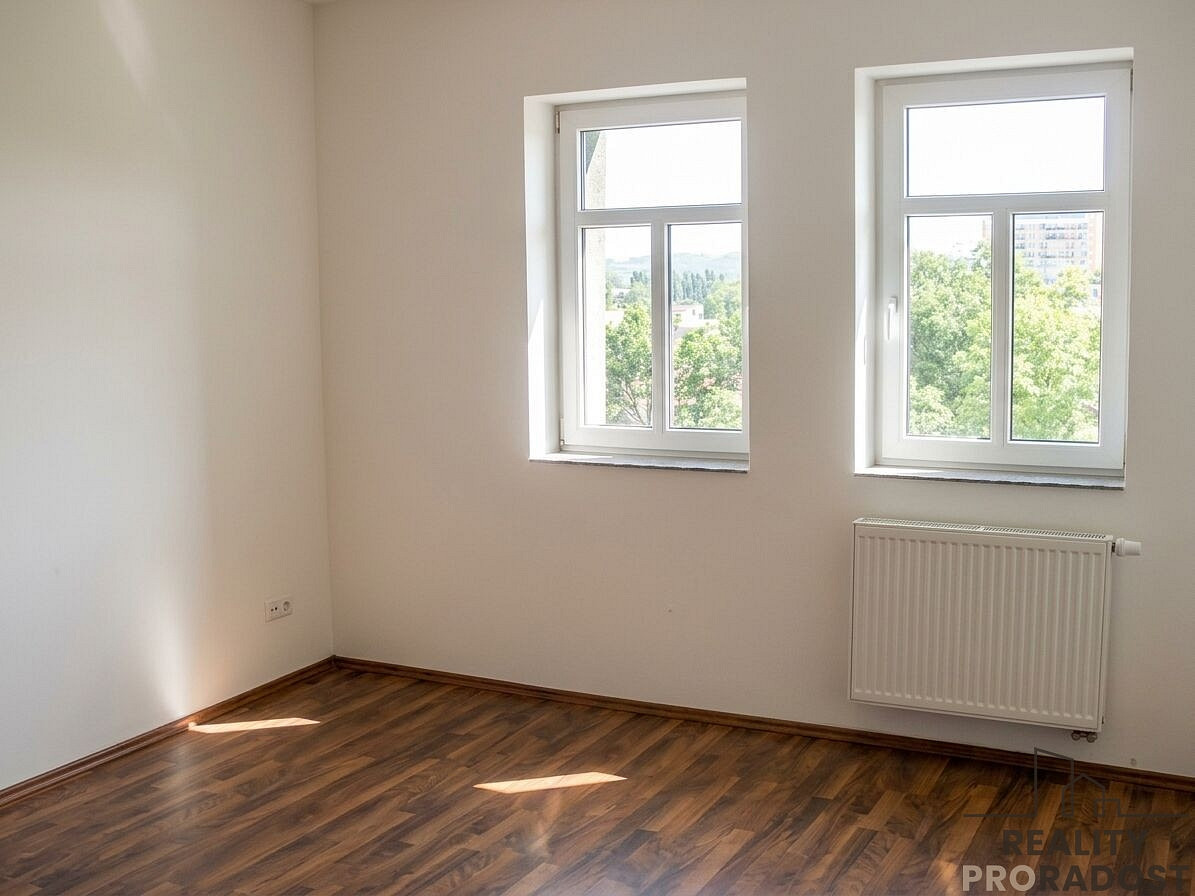 Pronájem bytu 1+kk 25 m² – fotografie 2