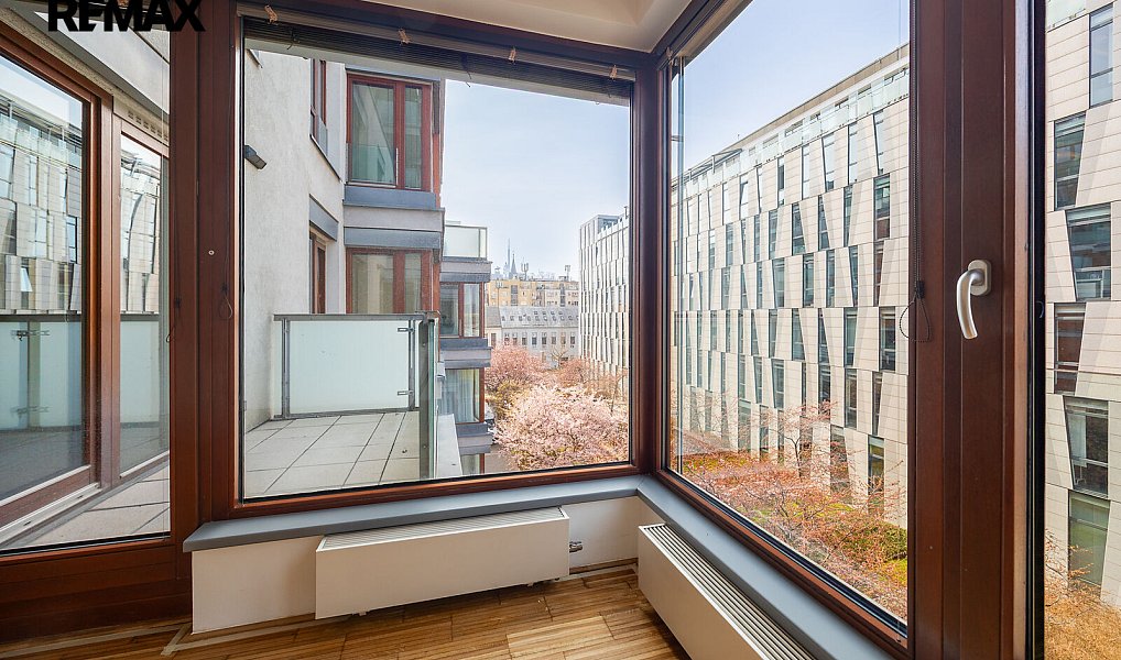 Pronájem bytu 2+kk 73 m², Praha – náhled fotky 5