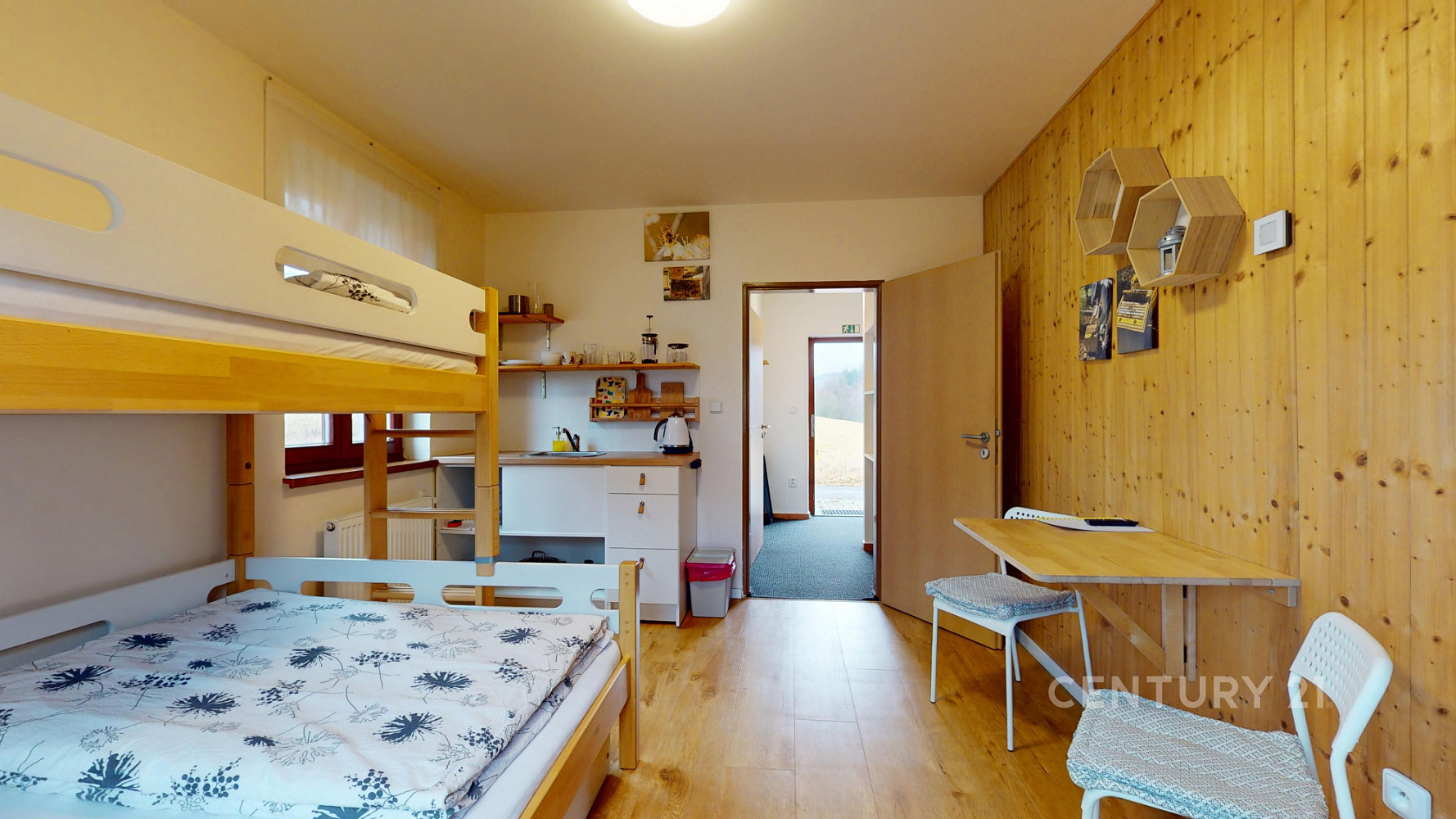 Prodej nájemního domu, činžáku 135 m² — photo 2