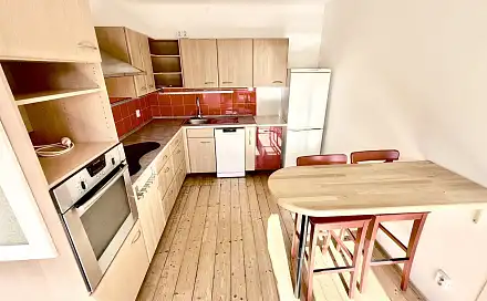 Pronájem bytu 3+1 117 m², Grafická, Praha 5 - Smíchov