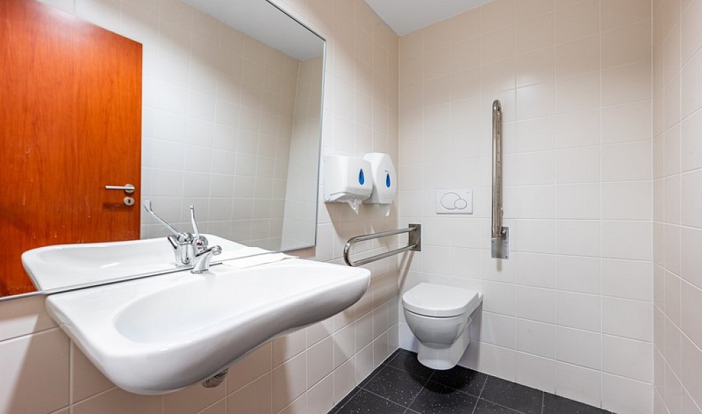 Pronájem kanceláře 90 m², Praha – náhled fotky 7