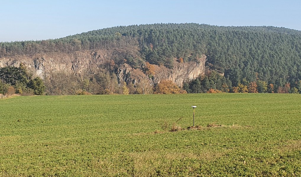 Prodej stavebního pozemku 2 830 m², Kamýk nad Vltavou – náhled fotky 2