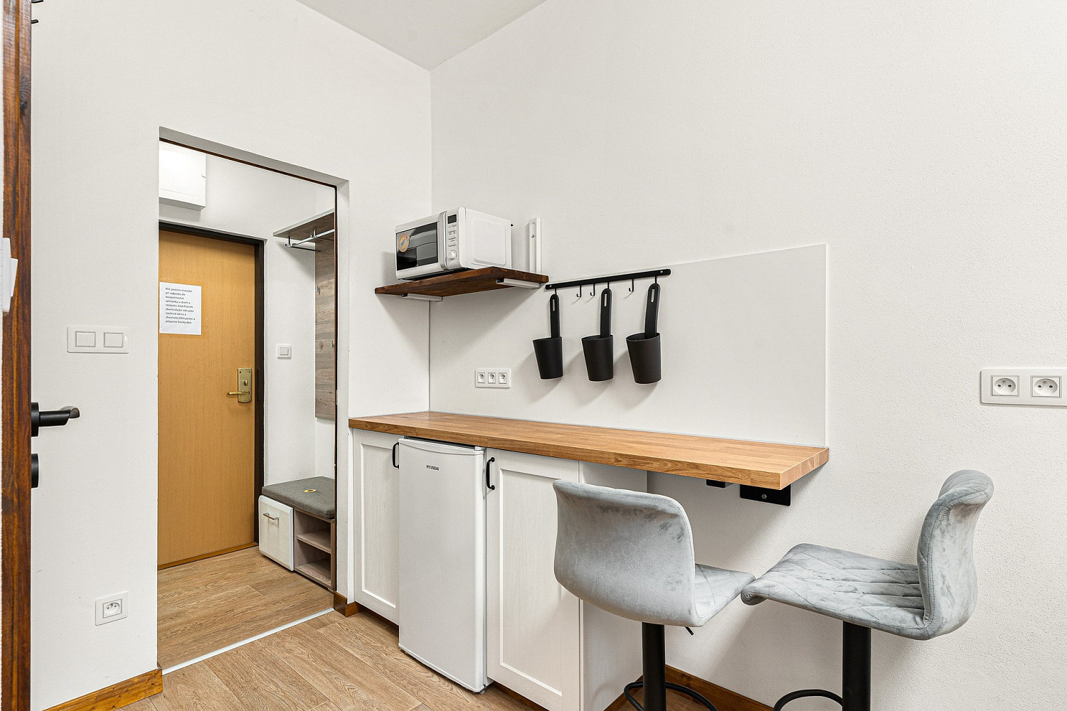 Prodej bytu 1+kk 17 m² – fotografie 2
