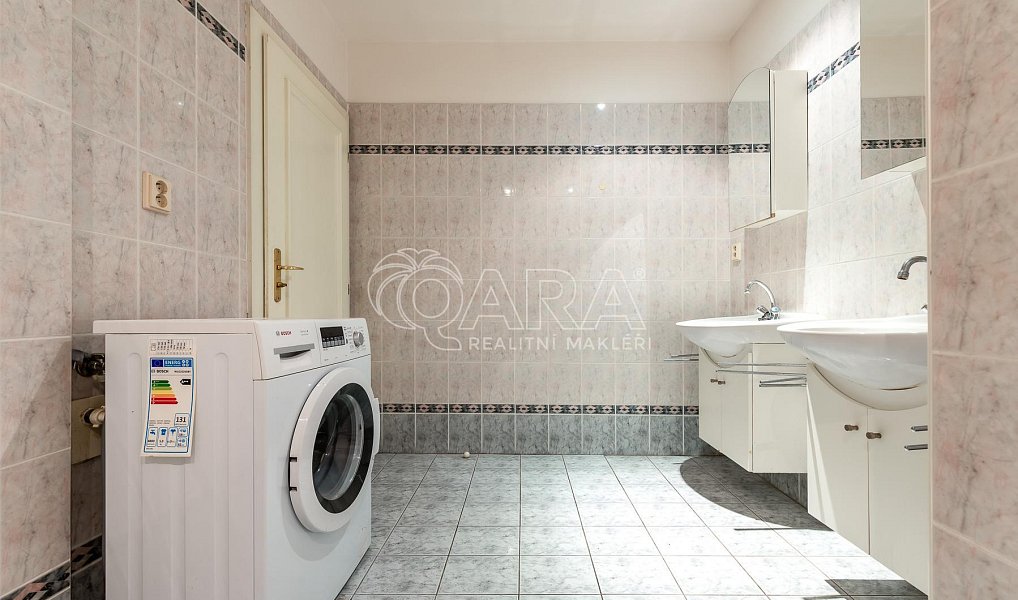Prodej bytu 4+1 120 m², Praha – náhled fotky 18