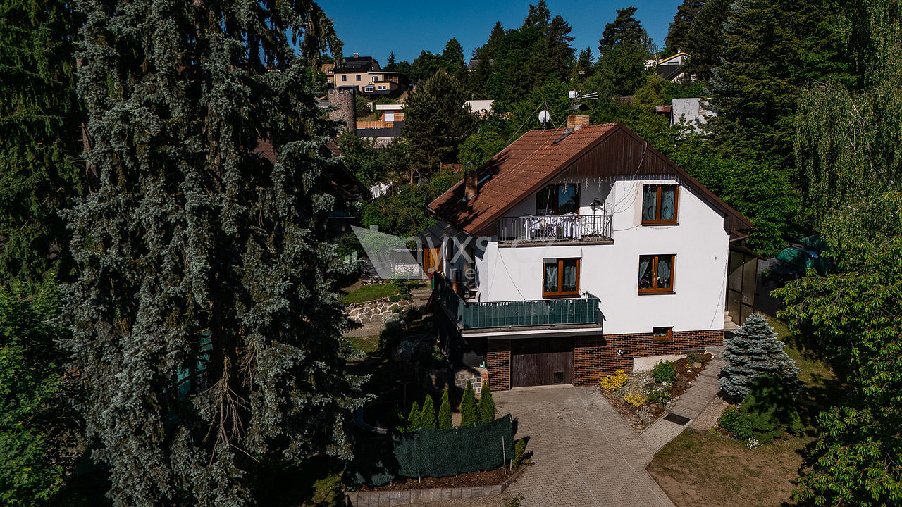 Prodej domu 220 m² s pozemkem 906 m²