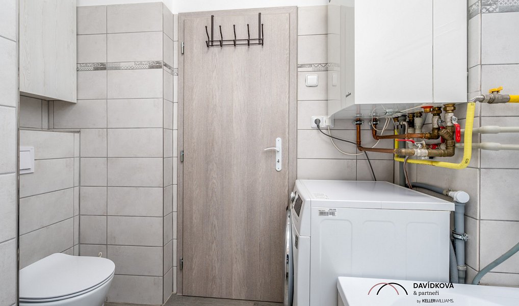 Prodej bytu 2+1 72 m², Velešín – náhled fotky 19