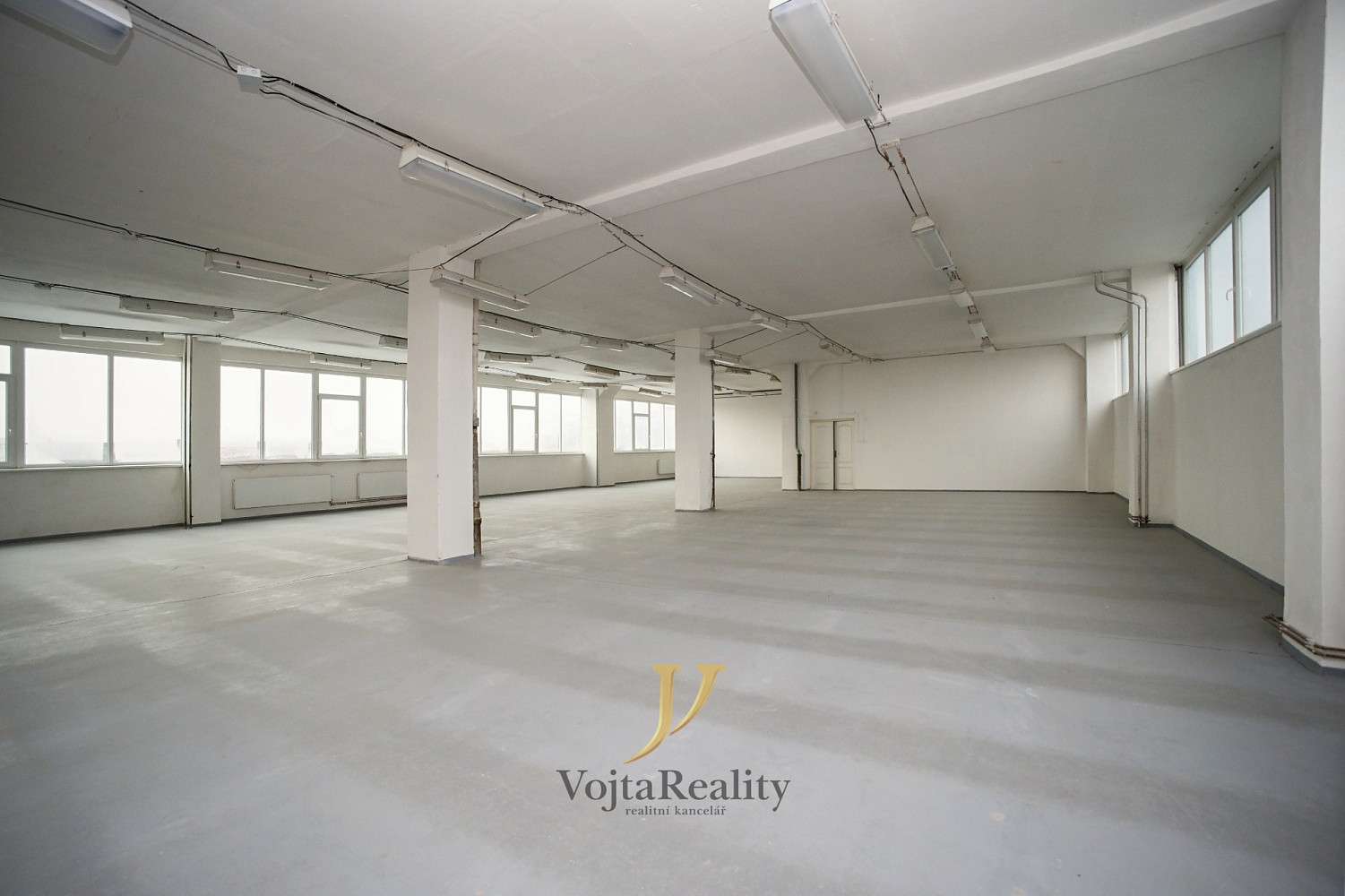 Pronájem skladovacích prostor 400 m² – fotografie 2