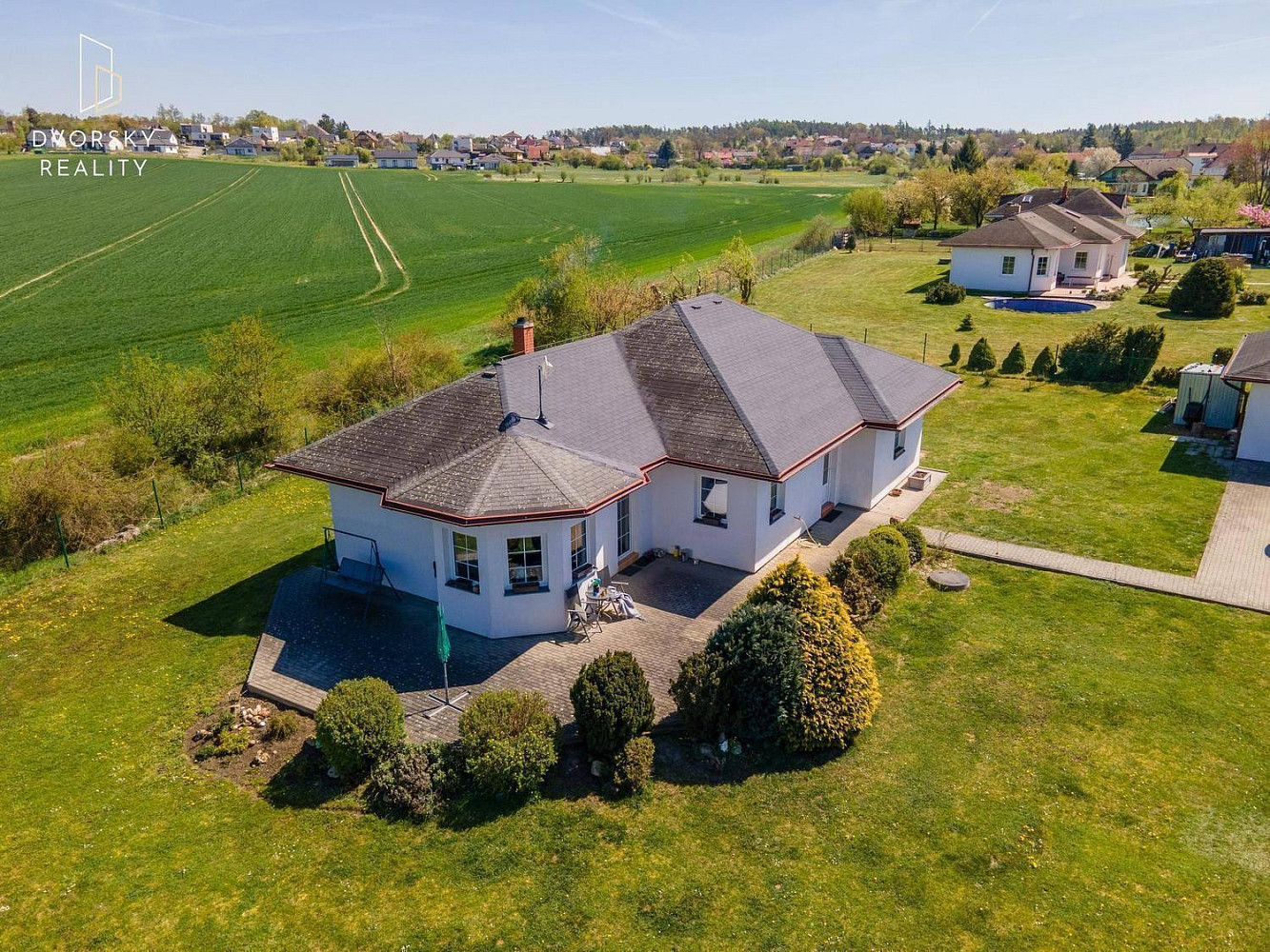 Prodej domu 174 m² s pozemkem 2 000 m²