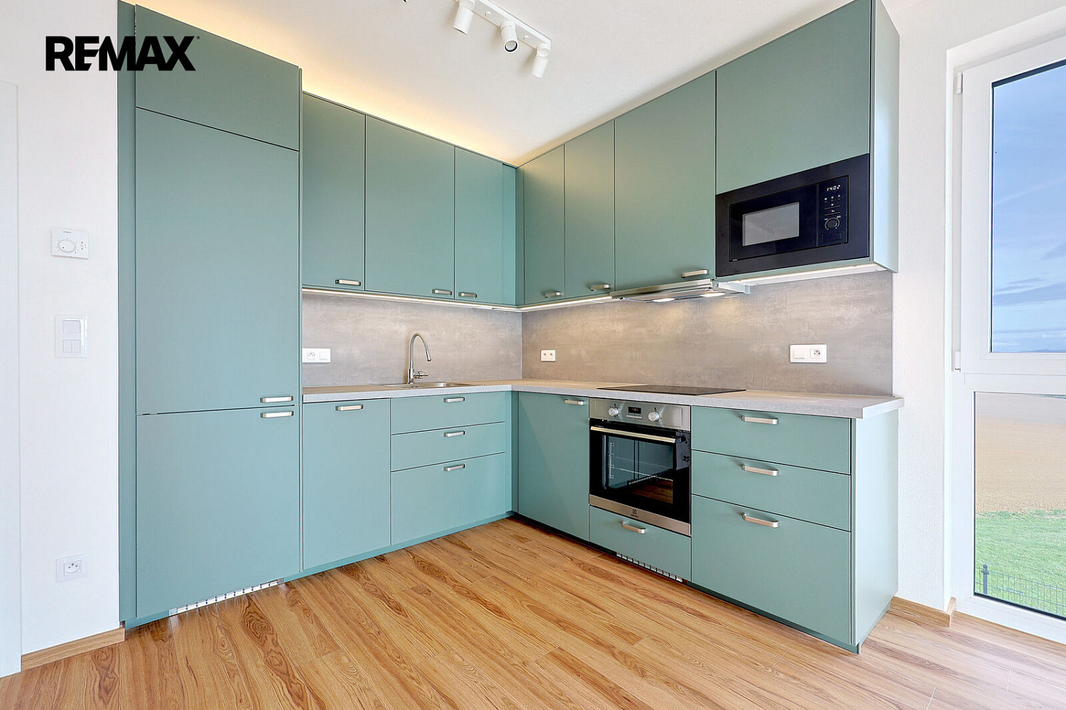 Pronájem bytu 2+kk 51 m² – fotografie 2
