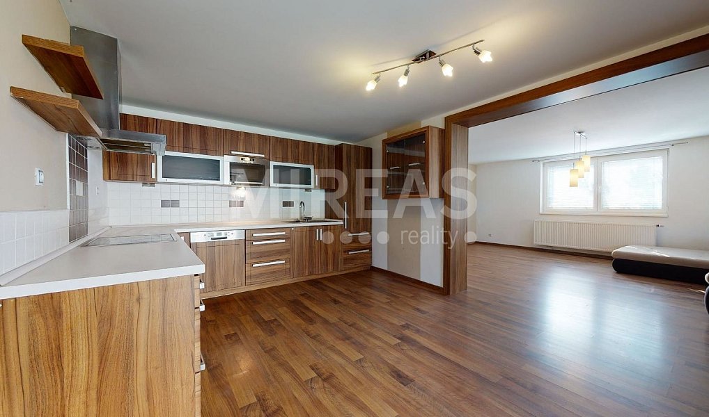 Pronájem domu 150 m² s pozemkem 650 m², Straky – náhled fotky 2
