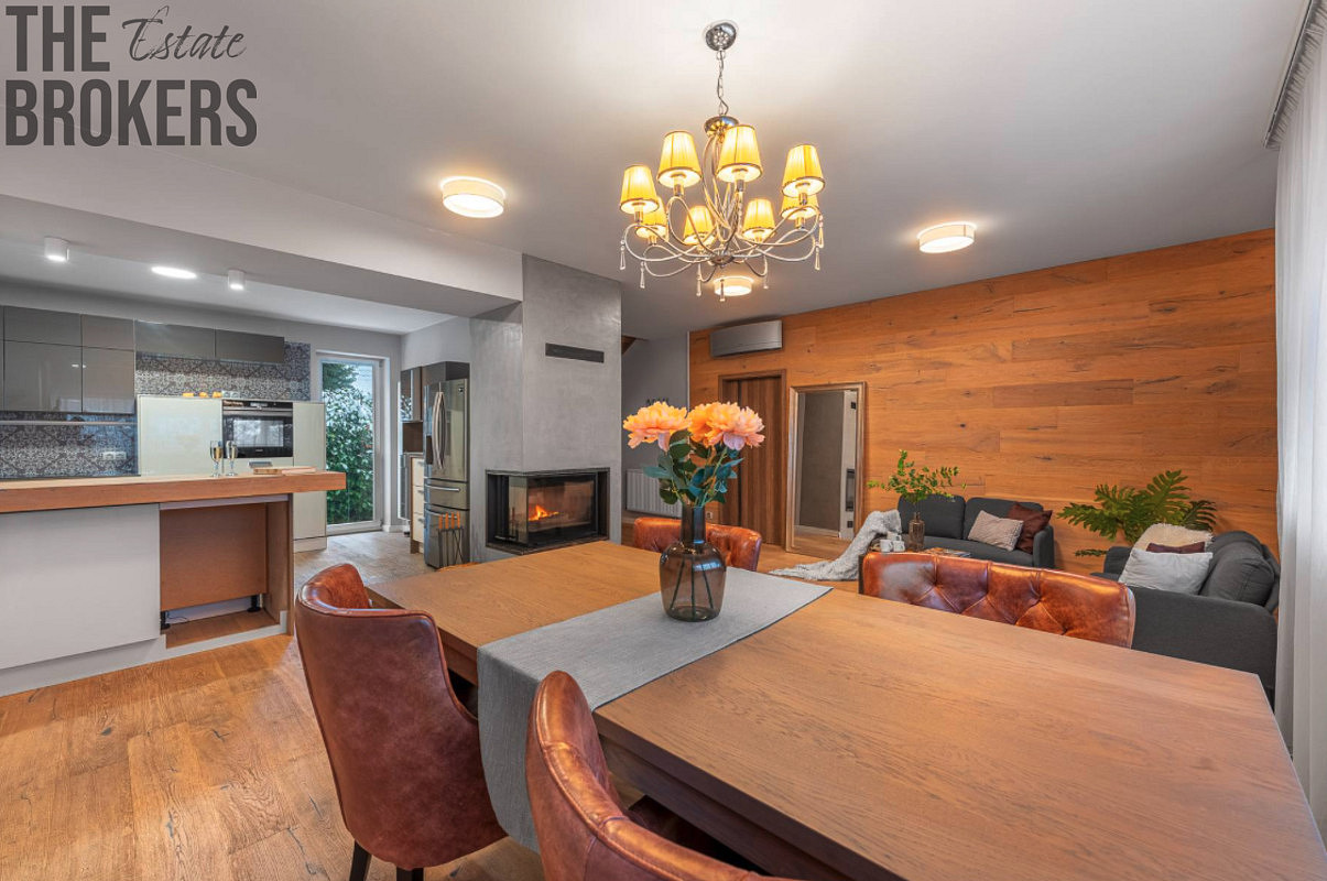 Pronájem domu 300 m² s pozemkem 858 m² – fotografie 5