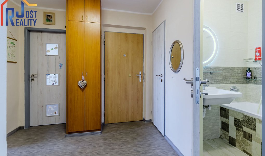 Prodej bytu 4+1 72 m², Praha – náhled fotky 21