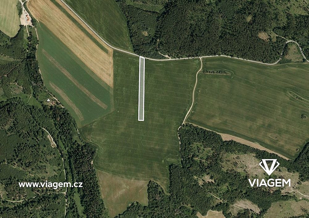 Prodej pole 2 744 m²