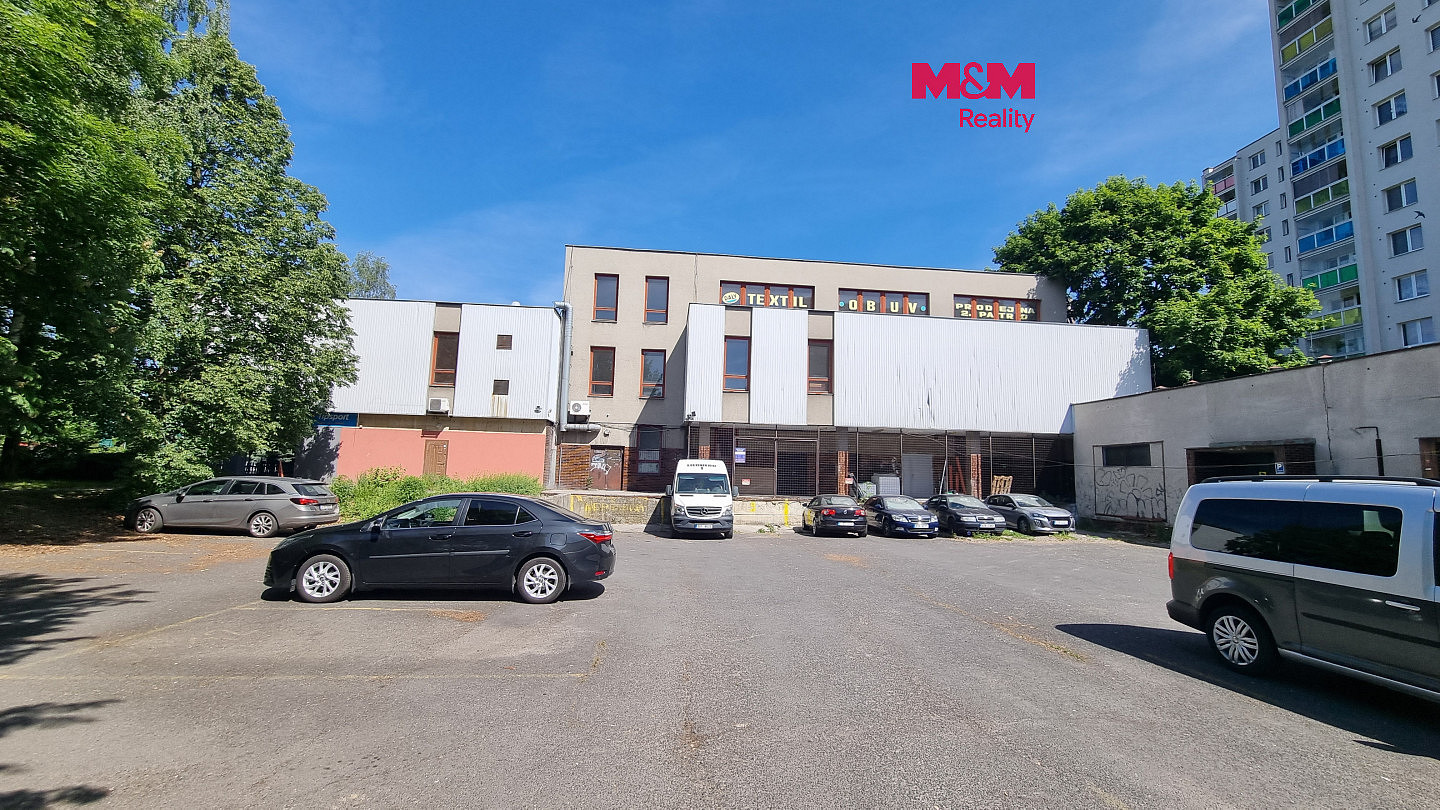 Pronájem obchodních prostor 554 m²