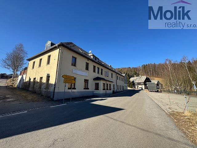 Prodej ubytovacího objektu 1 753 m²
