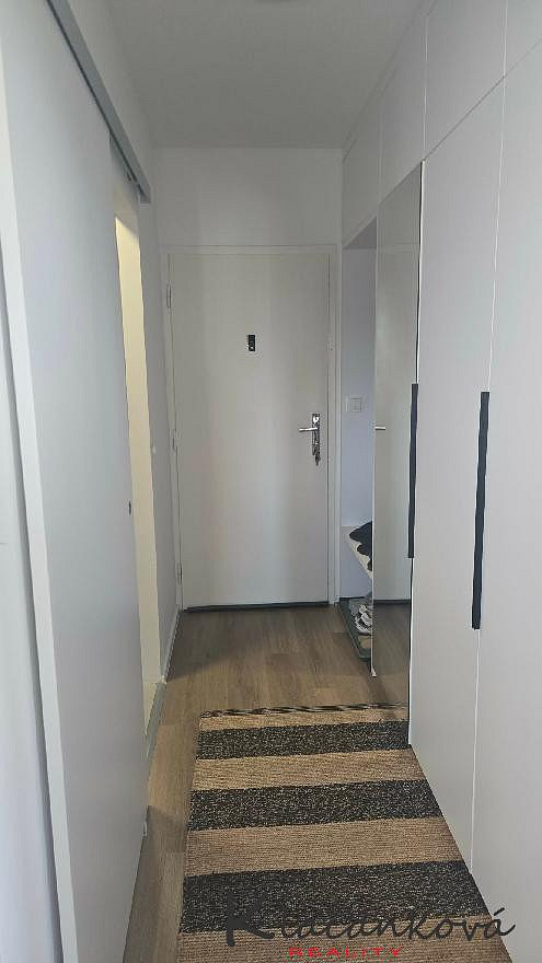 Prodej bytu 1+1 35 m² – fotografie 3