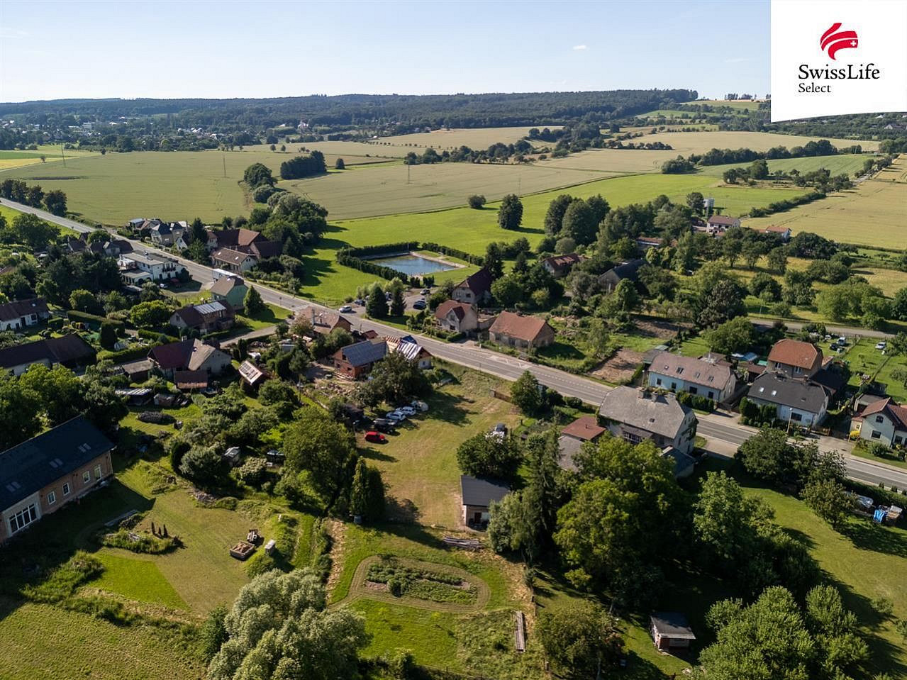 Prodej stavebního pozemku 1 852 m²
