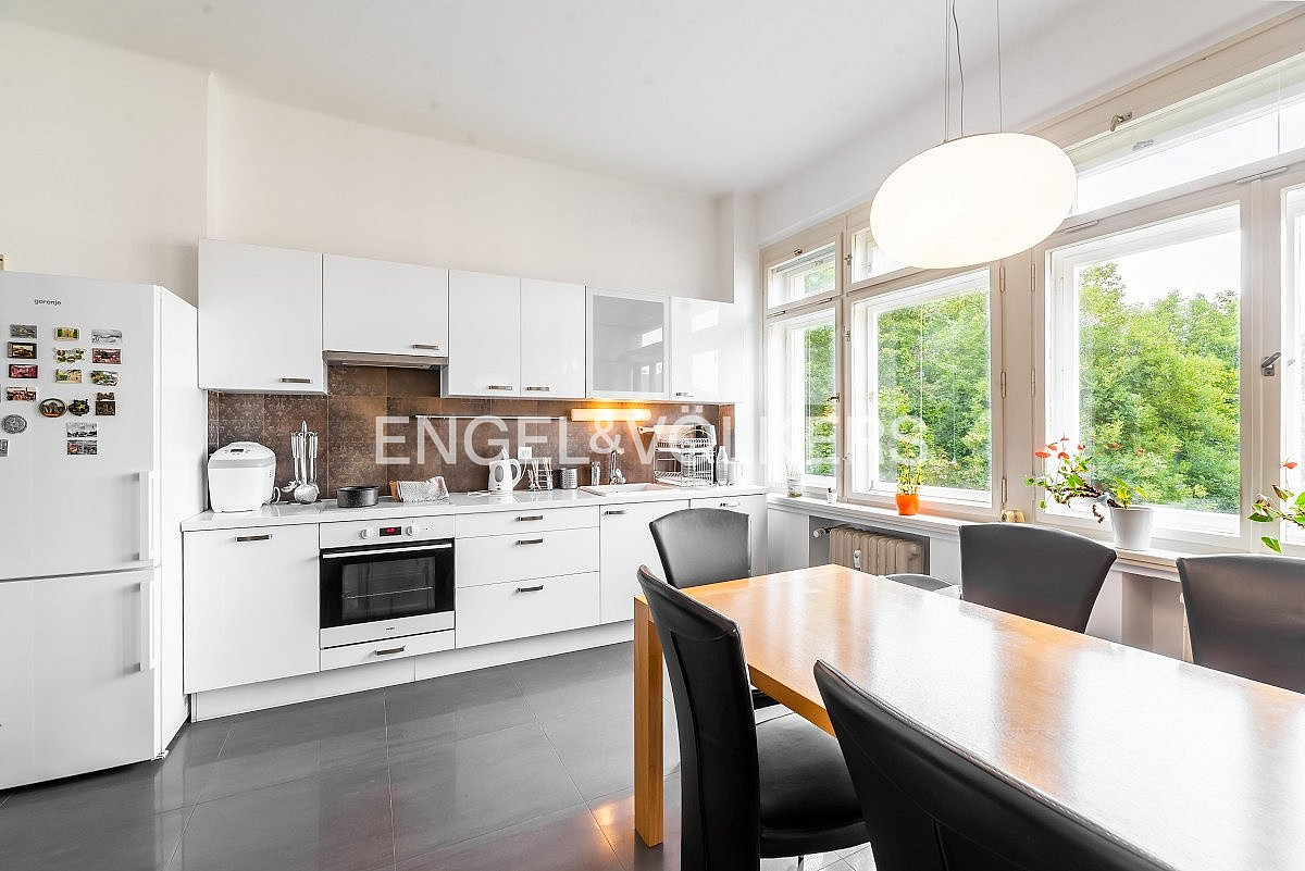 Pronájem bytu 3+kk 98 m² — photo 2