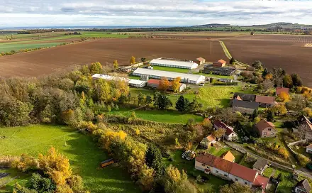 Prodej stavebního pozemku 1 327 m², Bečváry