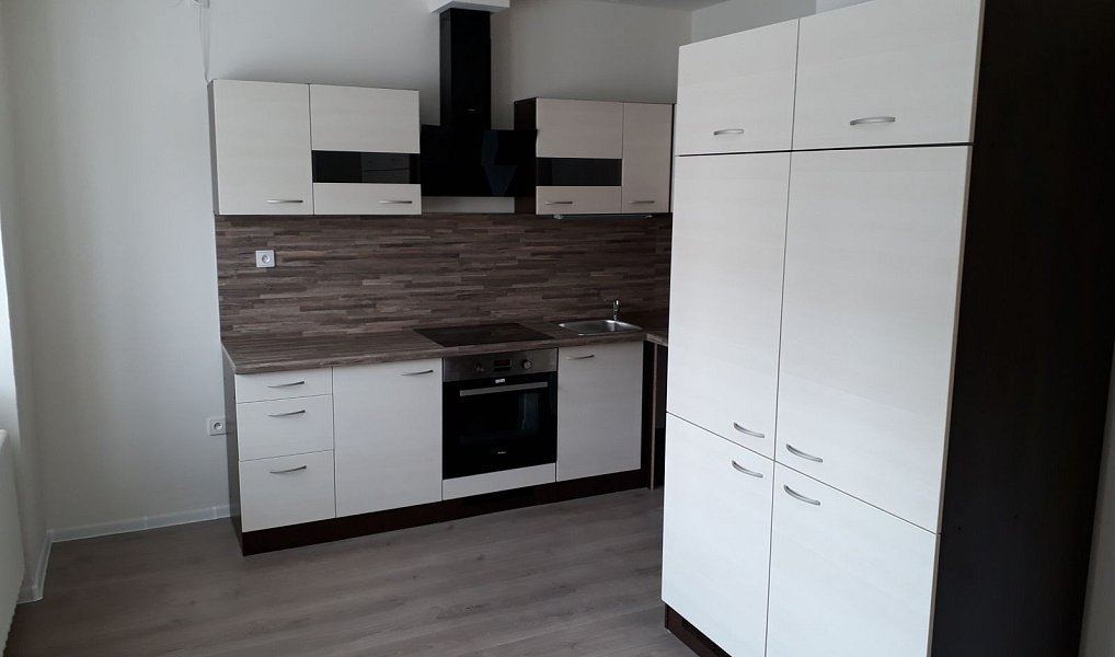 Prodej bytu 3+kk 91 m², Sezemice – náhled fotky 5