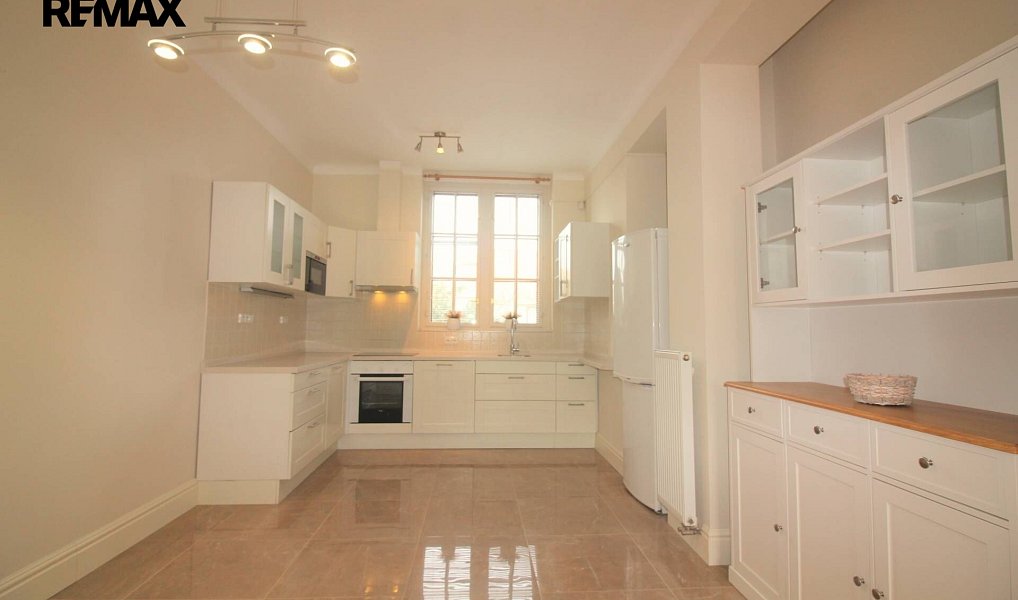 Pronájem domu 200 m² s pozemkem 219 m², Praha – náhled fotky 4
