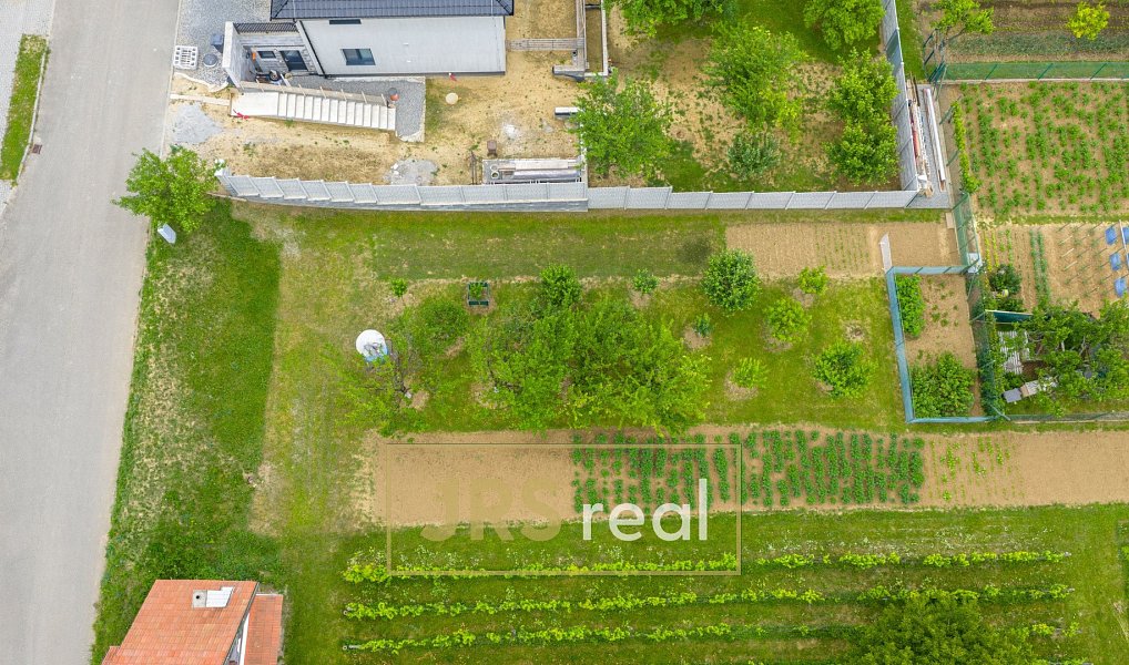 Prodej stavebního pozemku 399 m², Moravany – náhled fotky 3