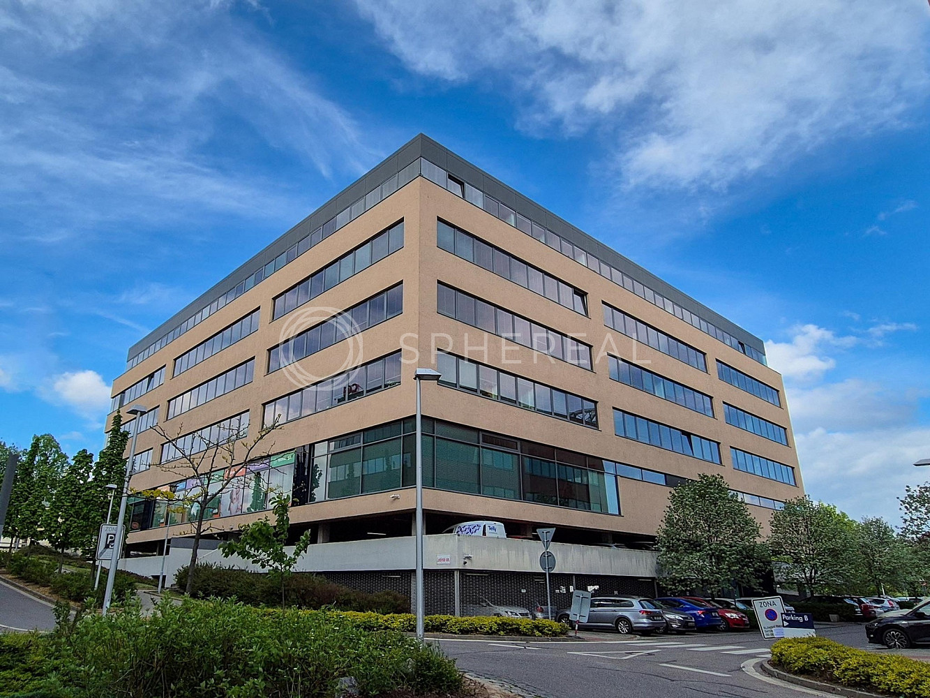 Pronájem kanceláře 237 m²