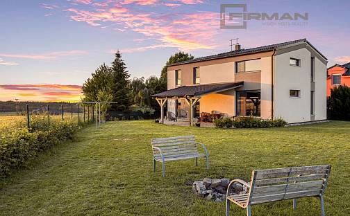 Prodej domu 178 m² s pozemkem 998 m², Lipanská, Úvaly, okres Praha-východ