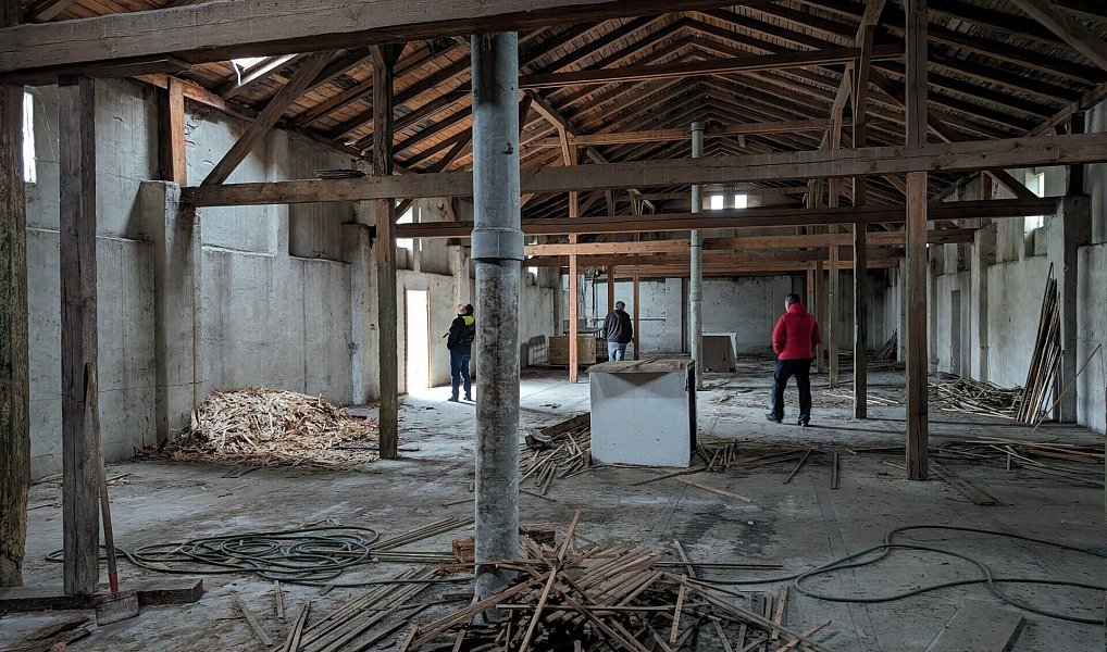 Prodej výrobních prostor 1 900 m², Svijanský Újezd – náhled fotky 15