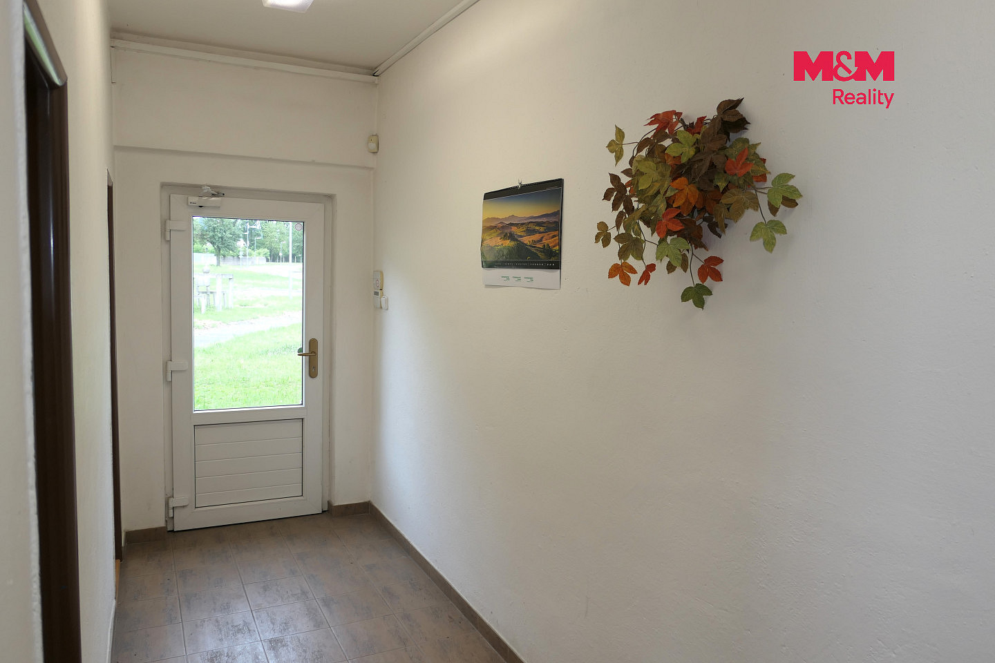 Pronájem kanceláře 200 m² – fotografie 4