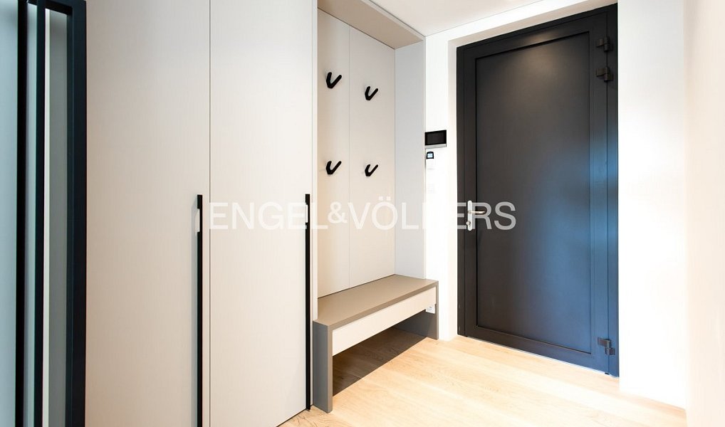 Pronájem bytu 4+kk 144 m², Praha – náhled fotky 15