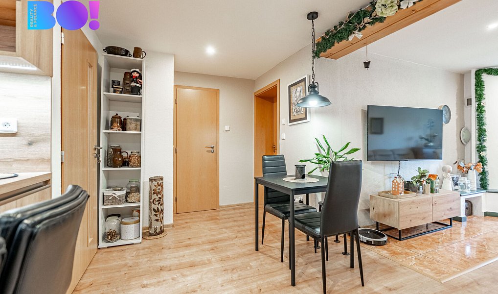 Prodej domu 180 m² s pozemkem 216 m², Znojmo – náhled fotky 8