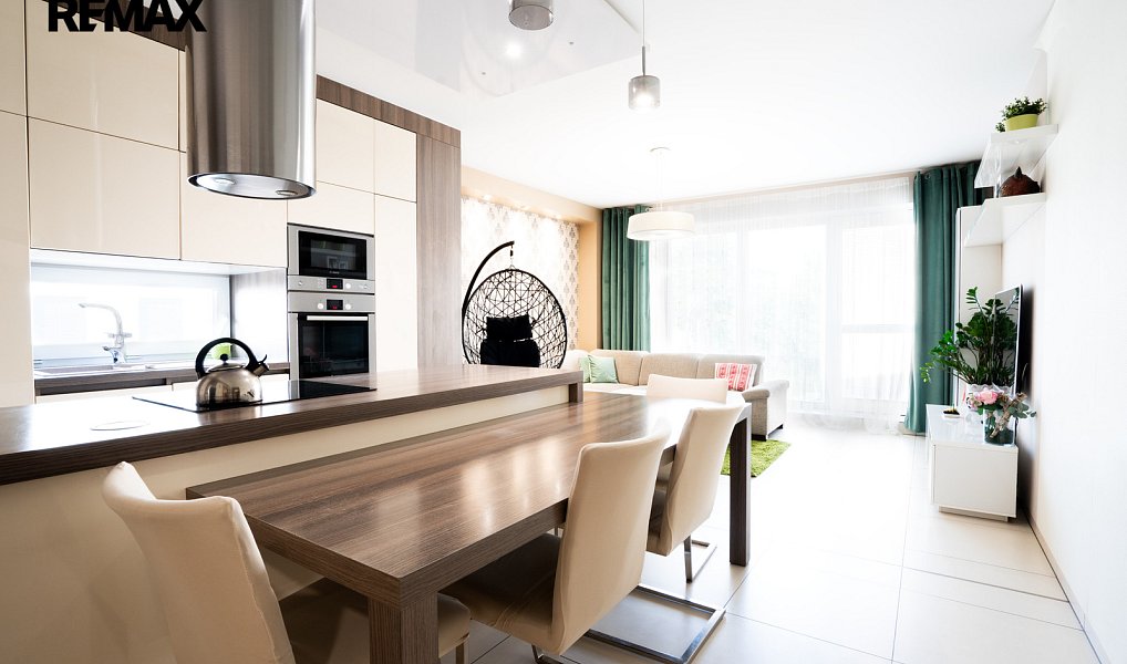Prodej domu 290 m² s pozemkem 251 m², Kyjov – náhled fotky 2