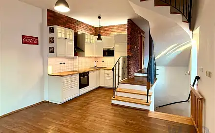Prodej bytu 2+kk 85 m², Na Úbočí, Třebíč - Zámostí
