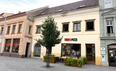 Pronájem obchodních prostor 25 m², Karlovo nám., Třebíč - Vnitřní Město