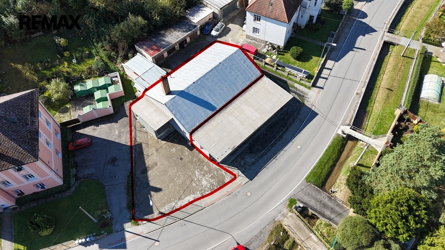 Pronájem obchodních prostor 238 m²
