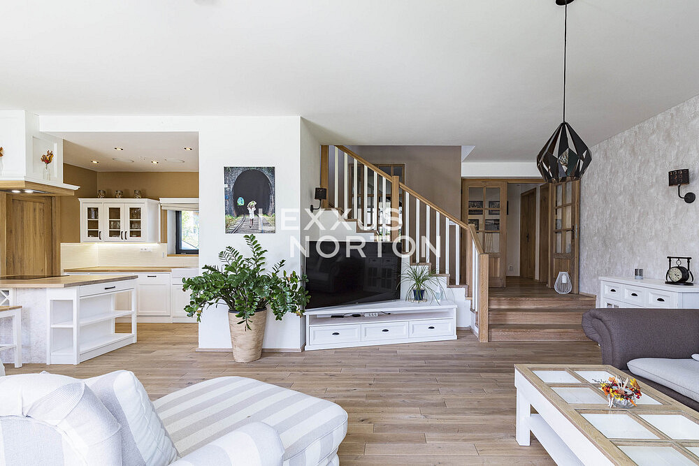 Prodej domu 199 m² s pozemkem 599 m² - More