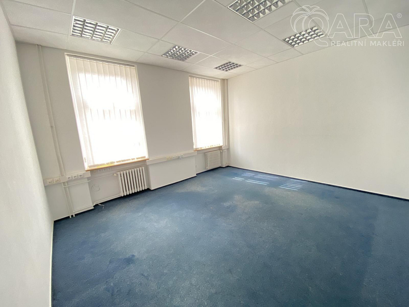 Pronájem kanceláře 33 m² – fotografie 4