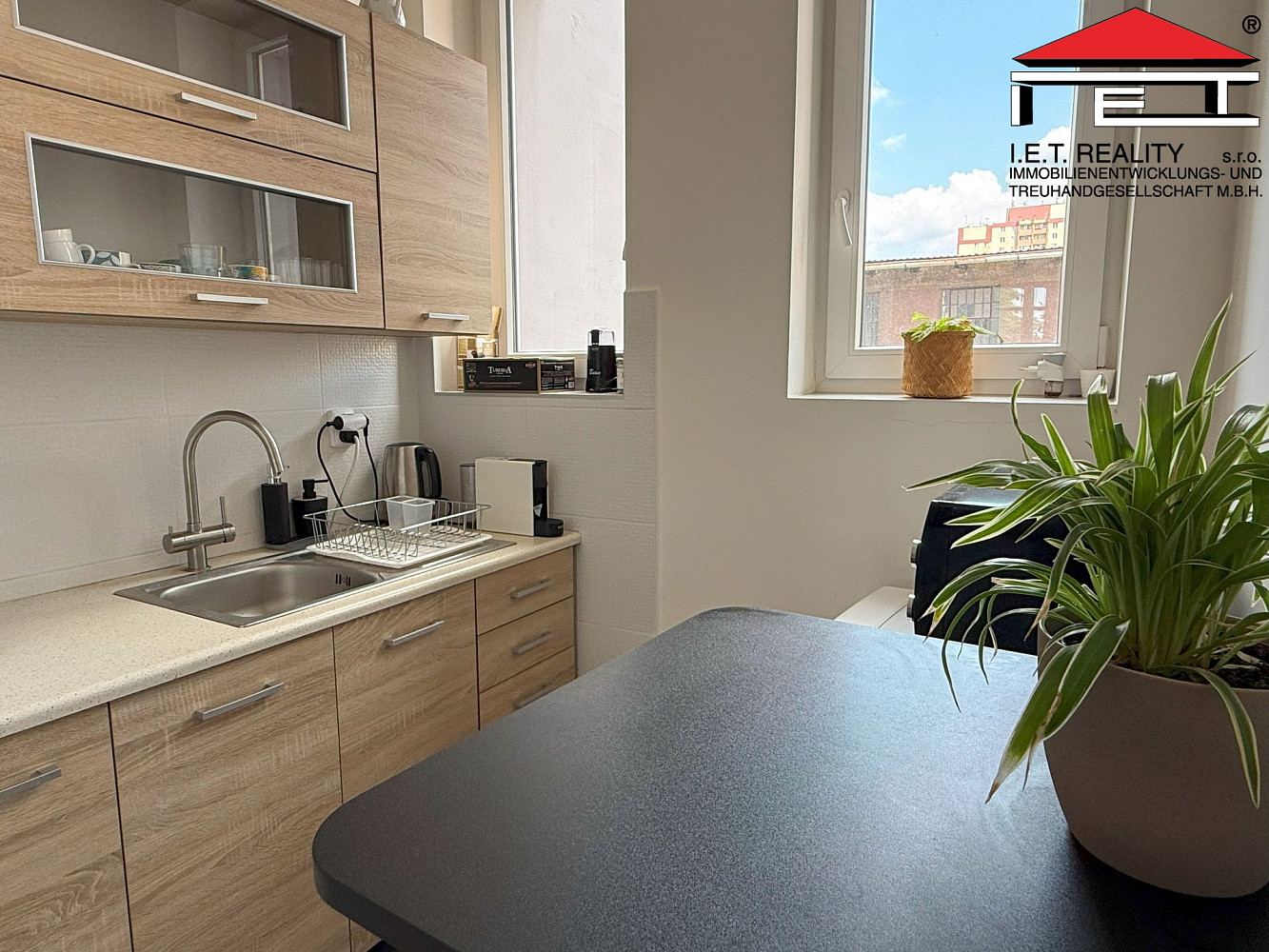 Pronájem kanceláře 65 m² — photo 4