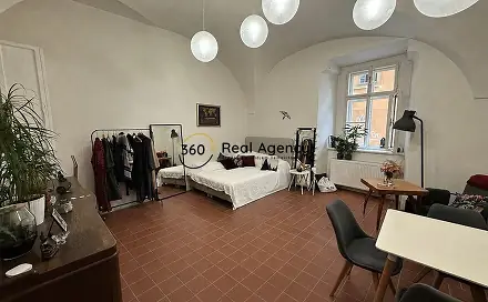 Pronájem bytu 1+1 44 m², Šporkova, Praha 1 - Malá Strana