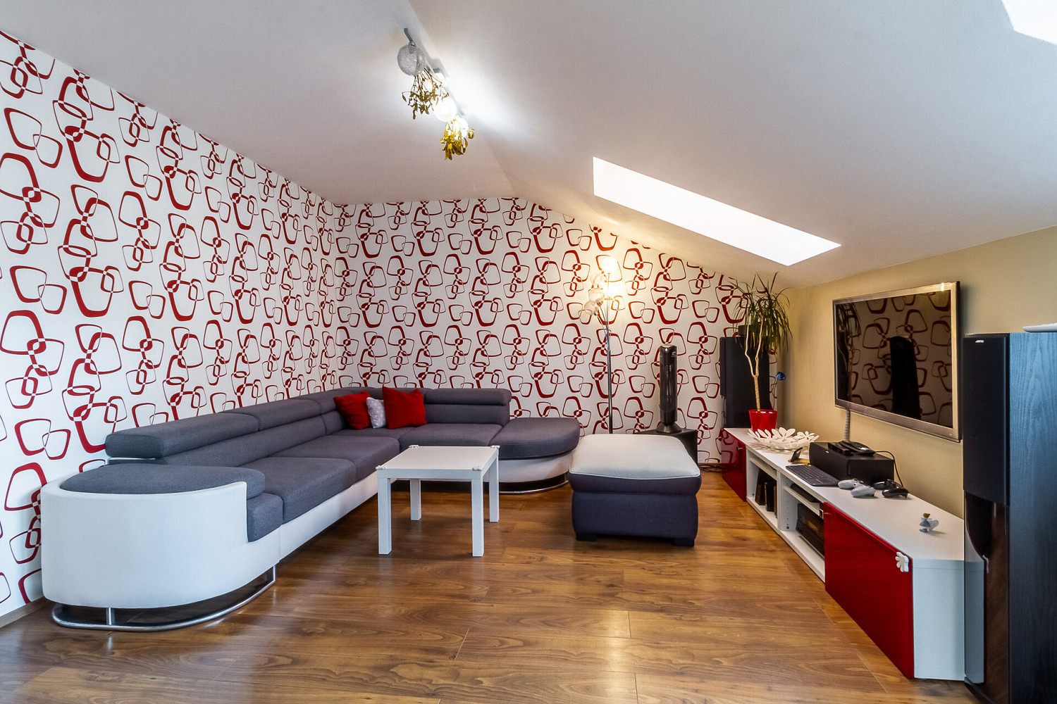Prodej domu 225 m² s pozemkem 376 m² – fotografie 4