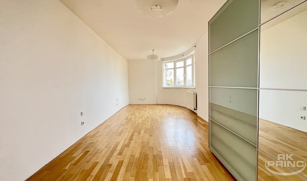 Prodej bytu 2+kk 72 m², Praha – náhled fotky 5