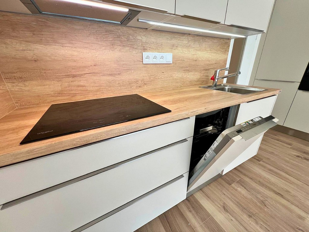 Pronájem bytu 1+kk 38 m² — photo 3
