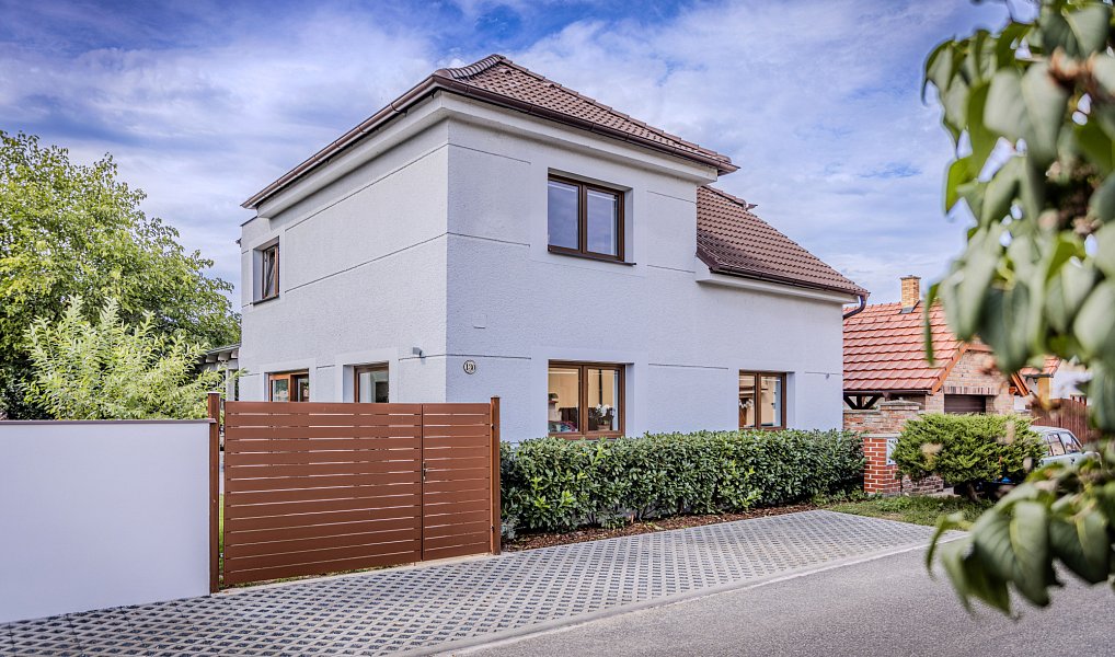 Prodej domu 128 m² s pozemkem 459 m², Sokoleč – fotka 1 z 30