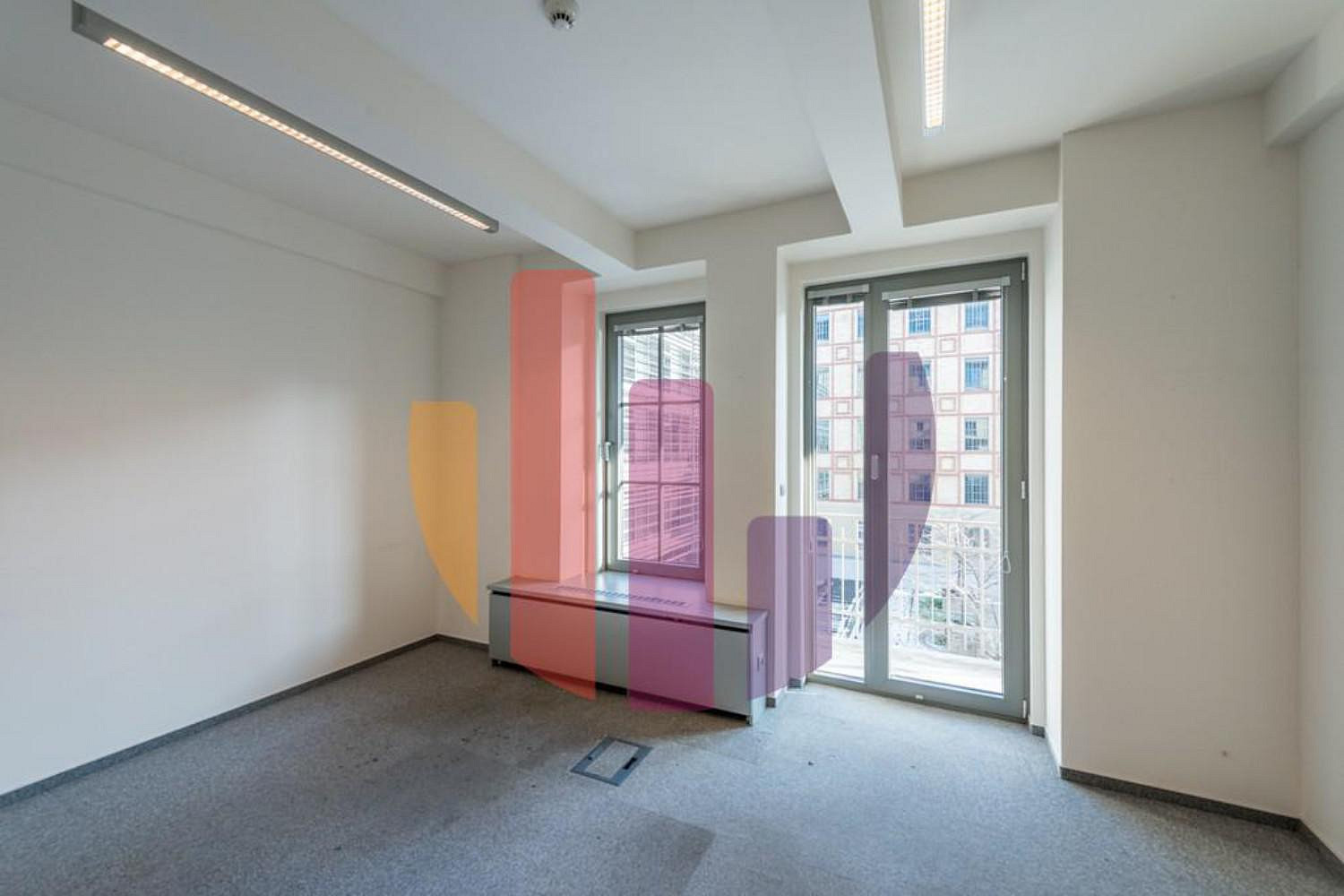 Pronájem kanceláře 237 m² – pohled 5