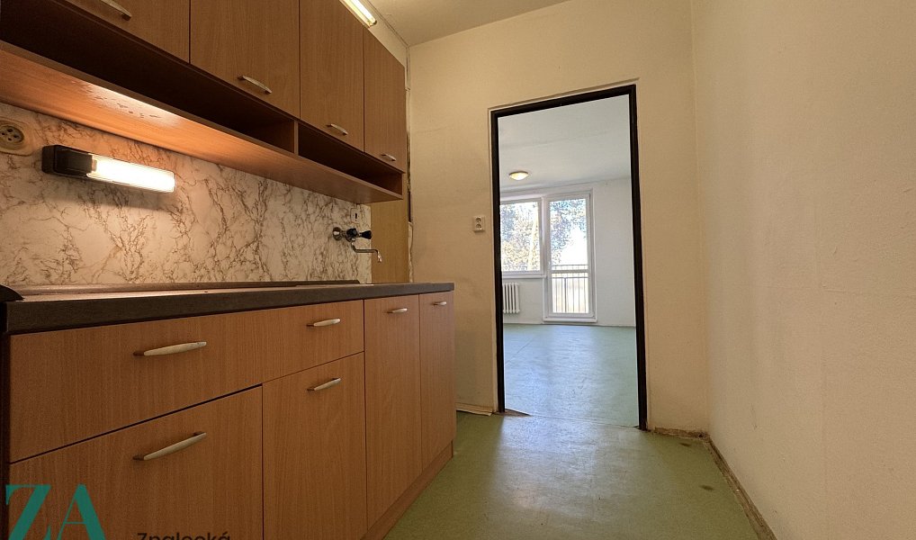 Pronájem bytu 1+kk 28 m², Hodonín – náhled fotky 2