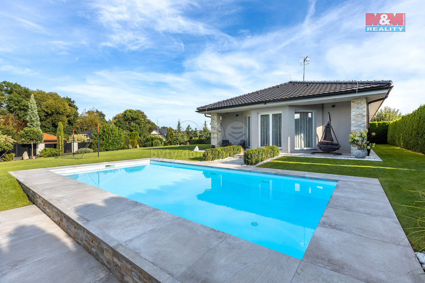 Prodej domu 203 m² s pozemkem 1 209 m²