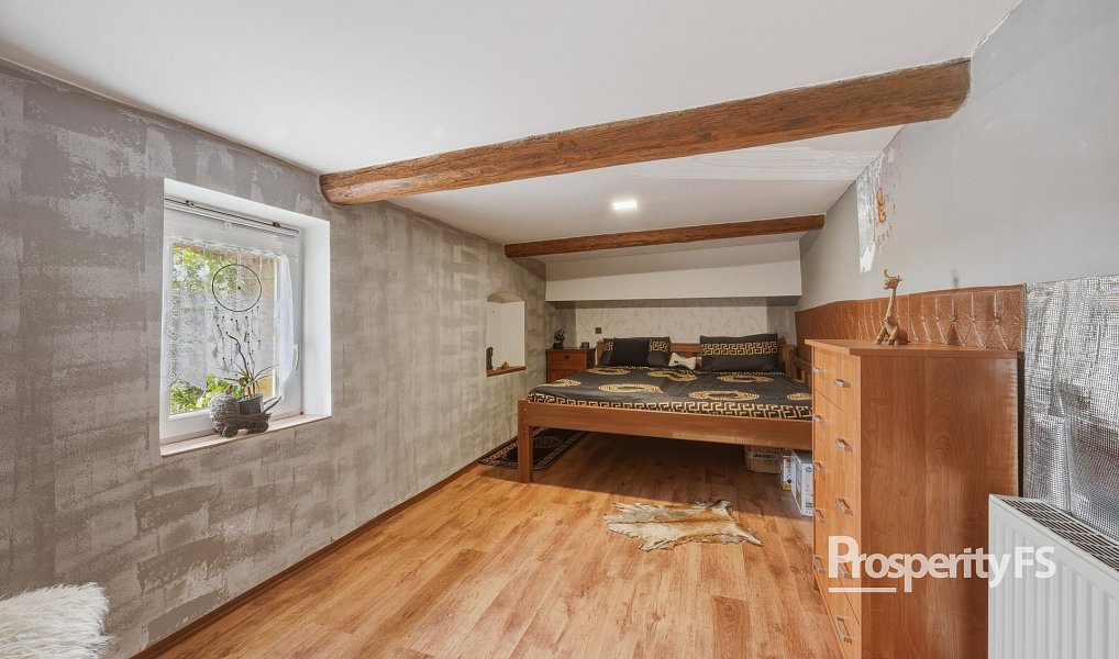 Prodej domu 318 m² s pozemkem 1 081 m², Liběšice – náhled fotky 35