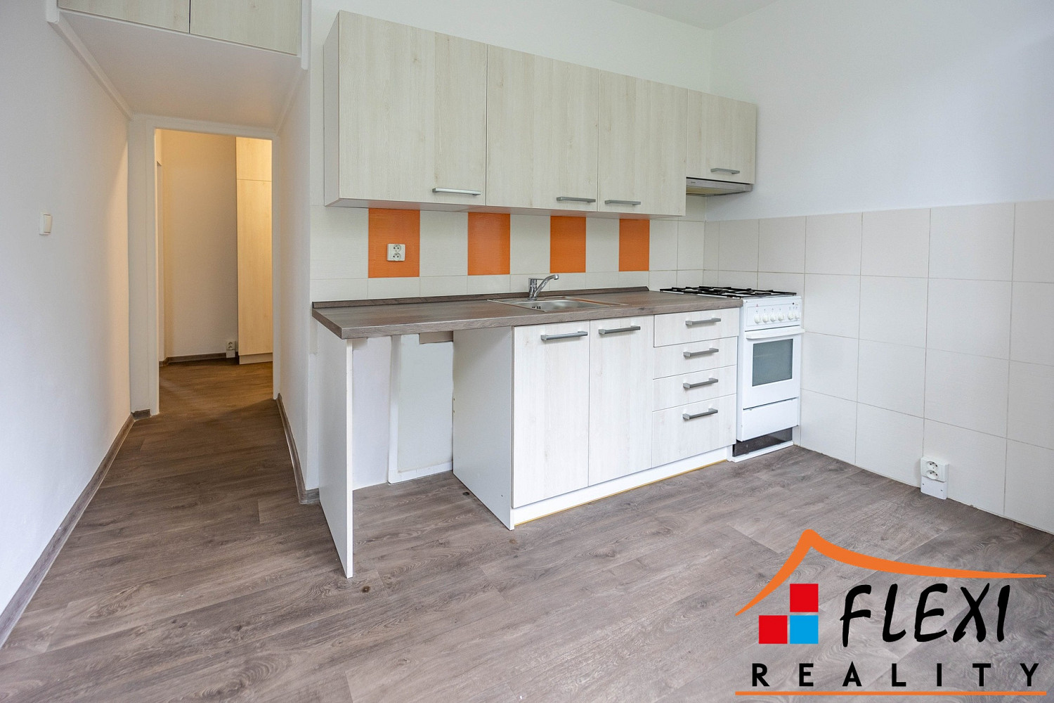 Pronájem bytu 2+1 55 m² – fotografie 2